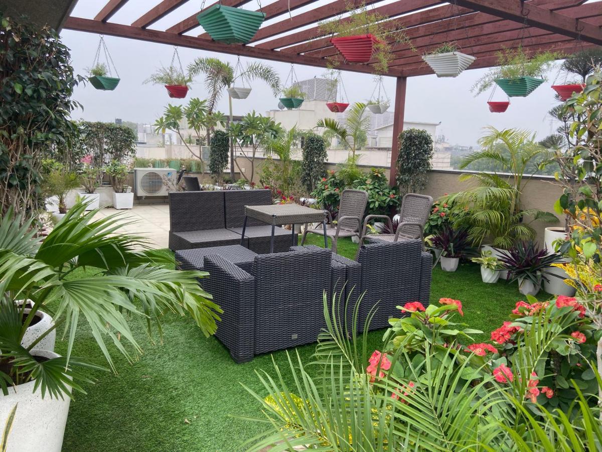 Art House Vasant Vihar New Delhi Bed and Breakfast Exterior foto