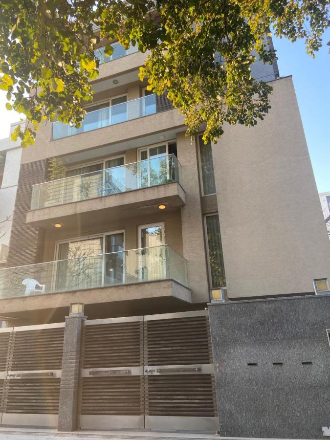 Art House Vasant Vihar New Delhi Bed and Breakfast Exterior foto